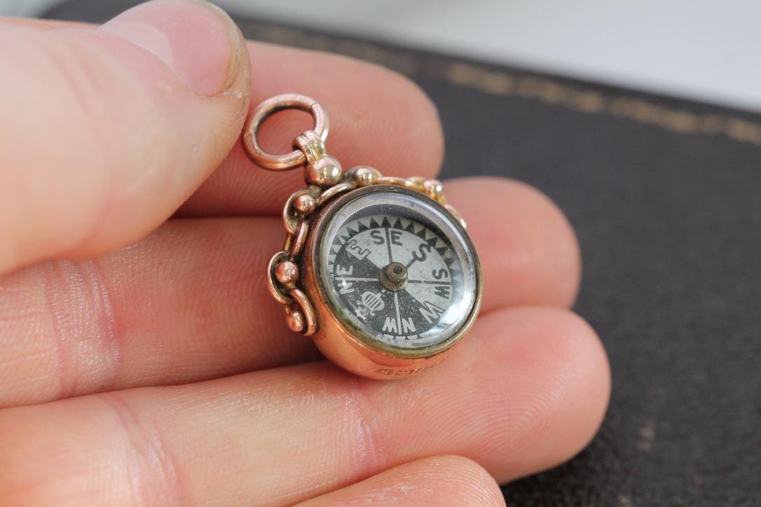 Antique 9ct Gold Bloodstone Compass Pendant, 1921