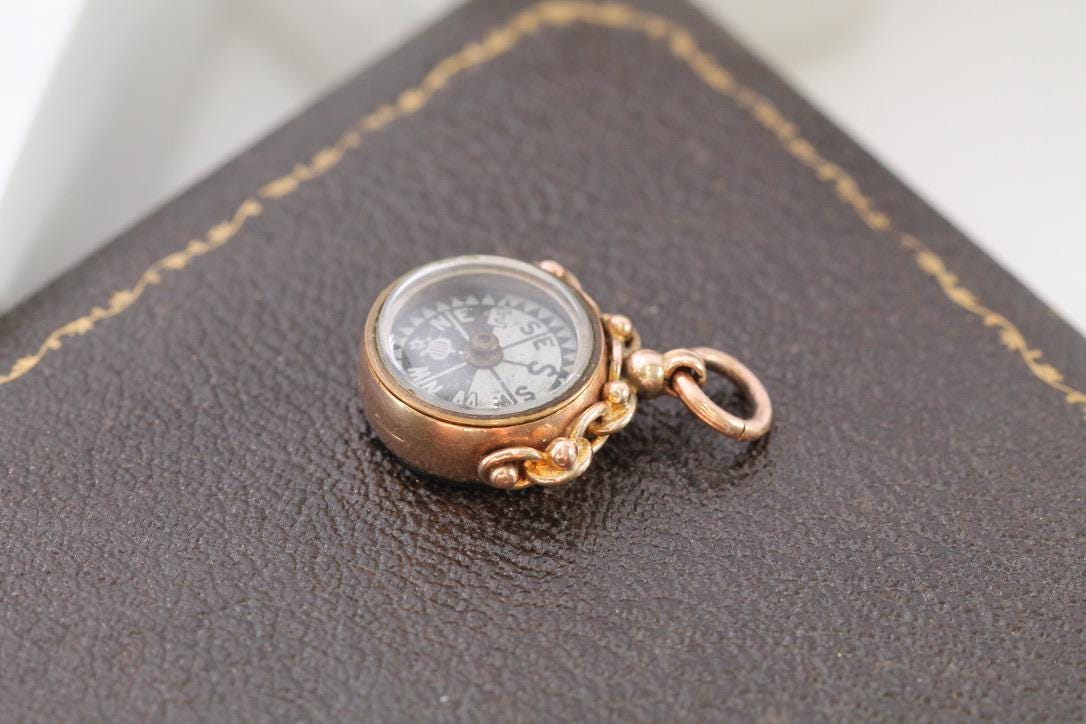 Antique 9ct Gold Bloodstone Compass Pendant, 1921
