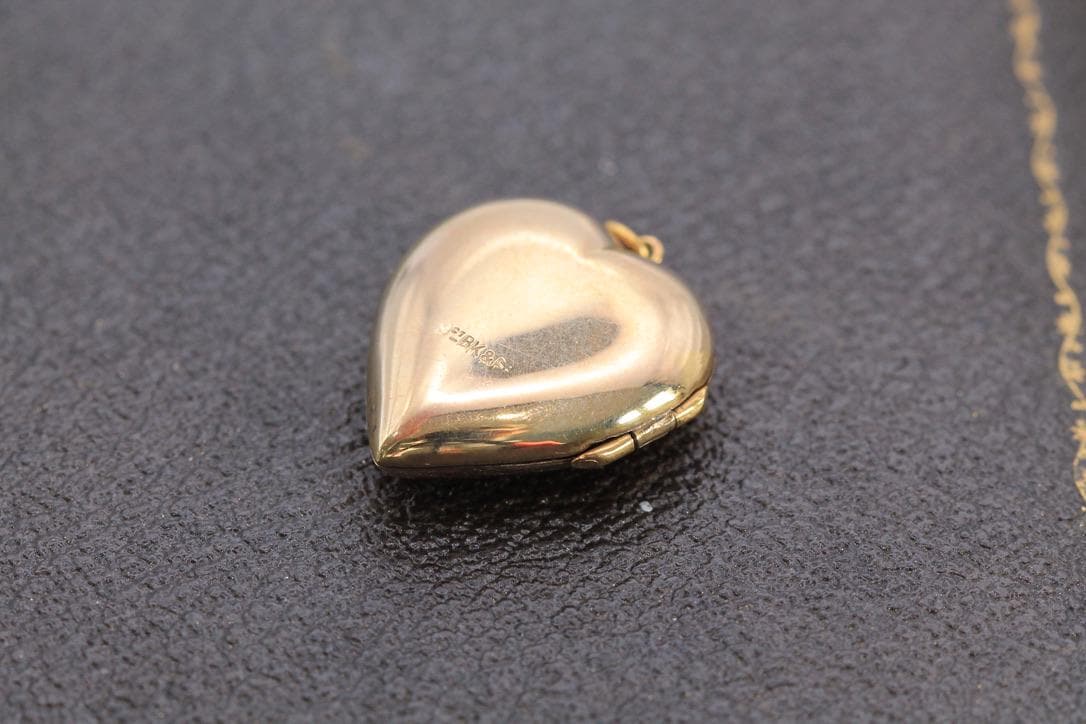 Antique Art Deco 9ct Yellow Gold Heart Locket