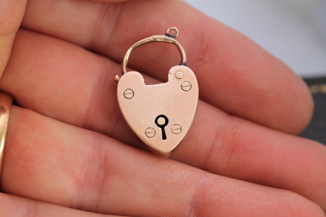 Antique 9ct Gold Heart Padlock Pendant