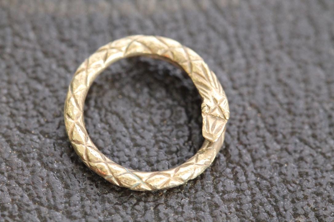 Antique Georgian 18ct Gold Snake Split Ring