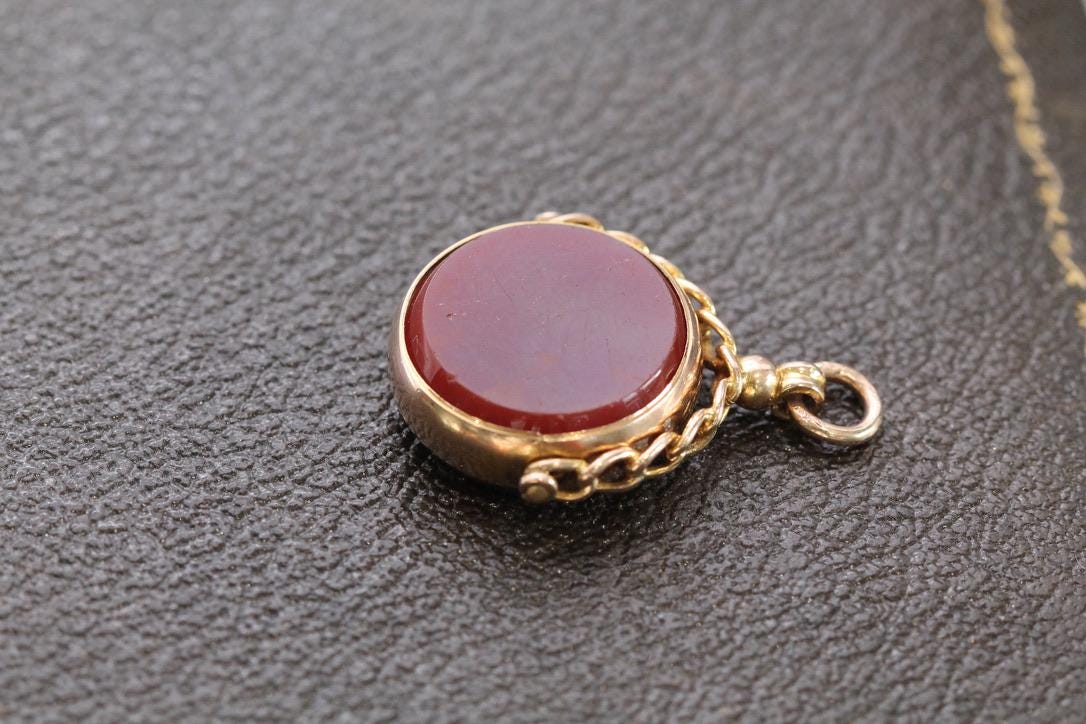 Antique 9ct Gold Bloodstone Carnelian Spinner Pendant