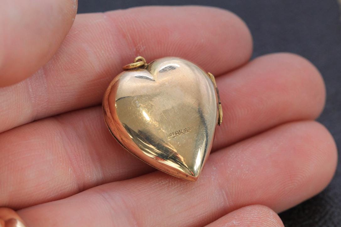 Antique Art Deco 9ct Yellow Gold Heart Locket