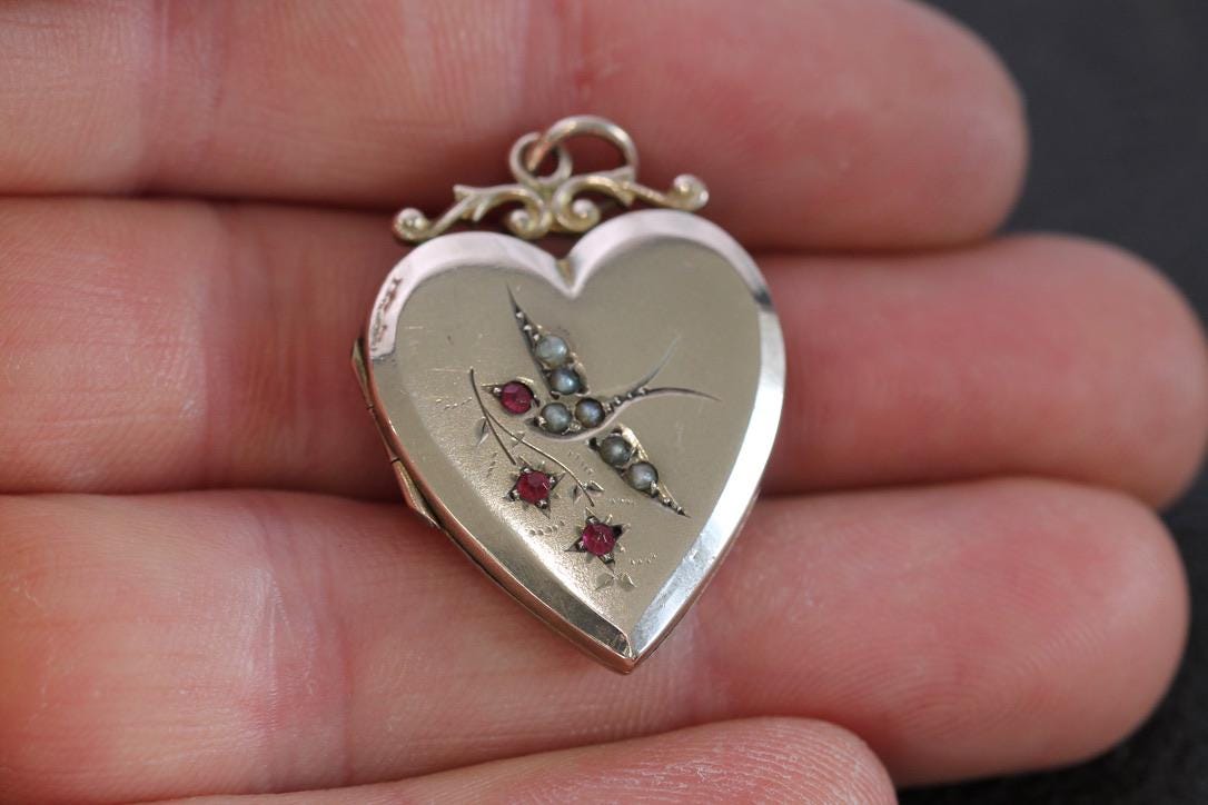 Antique 9ct Gold Pearl & Paste Swallow Heart Locket