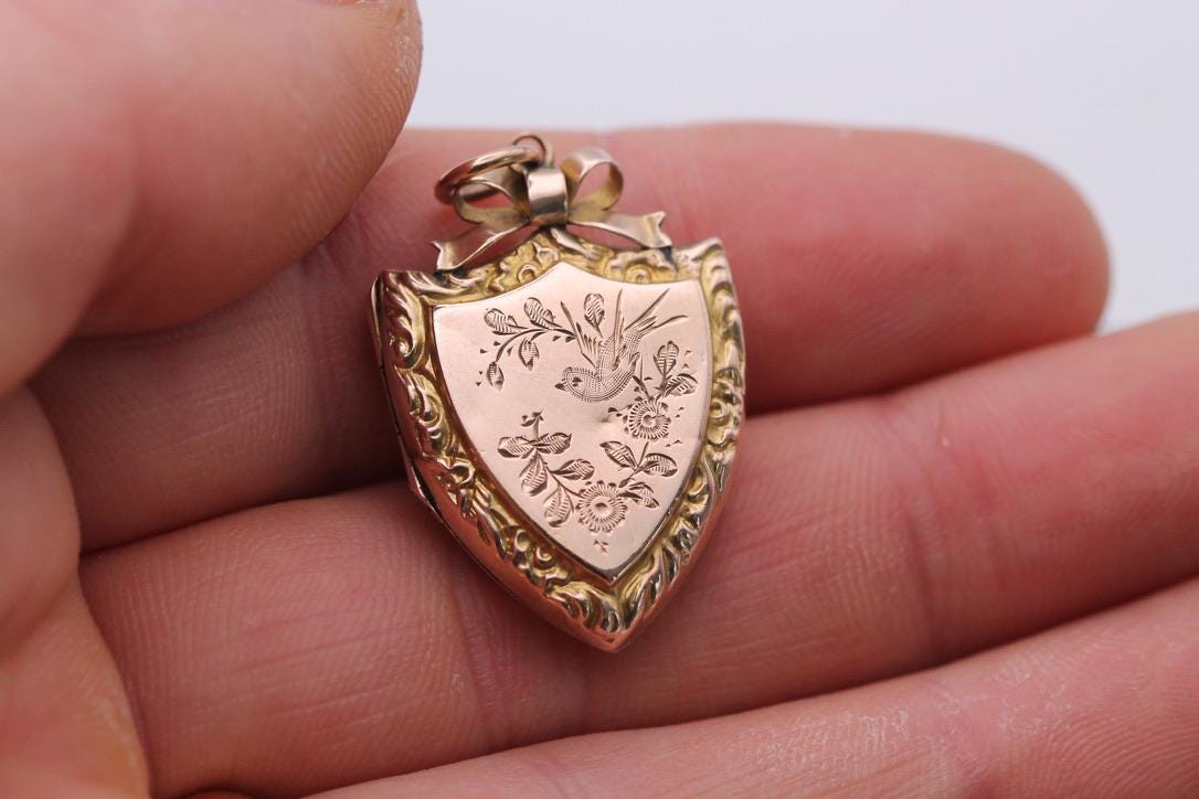 Antique 9ct Gold Swallow Shield Locket