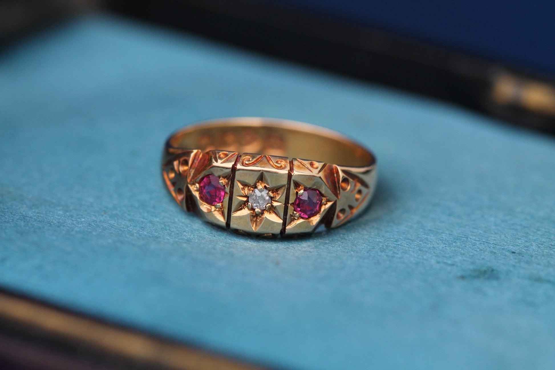 Antique-18ct-Gold-Diamond-Ruby-Gypsy-Set-Ring