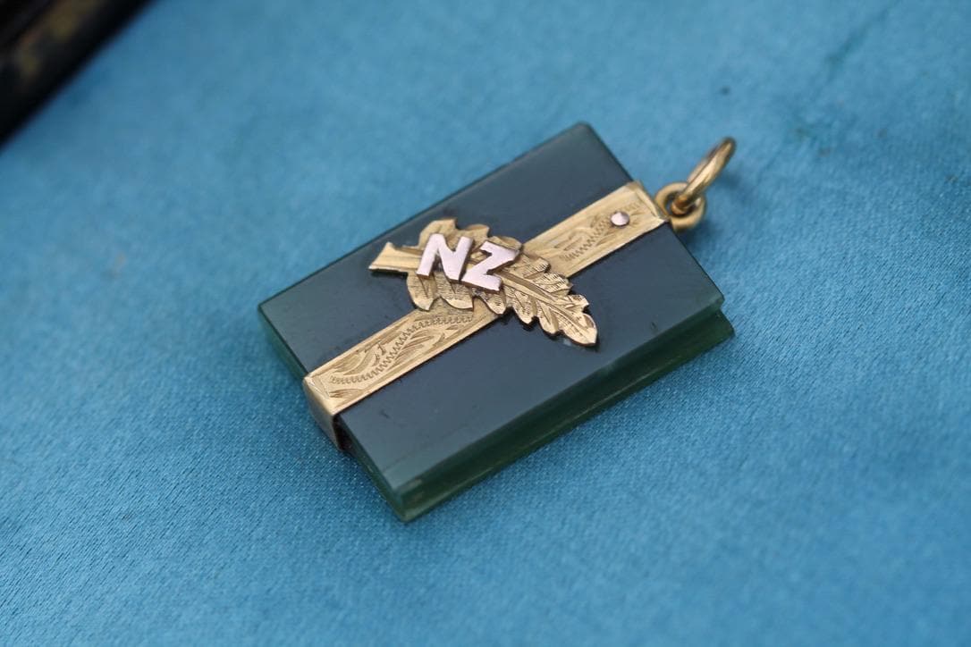 Antique 9ct Gold New Zealand Nephrite Book Pendant