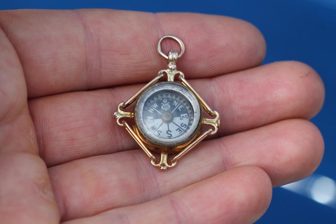 Antique 9ct Gold Carnelian Compass Pendant