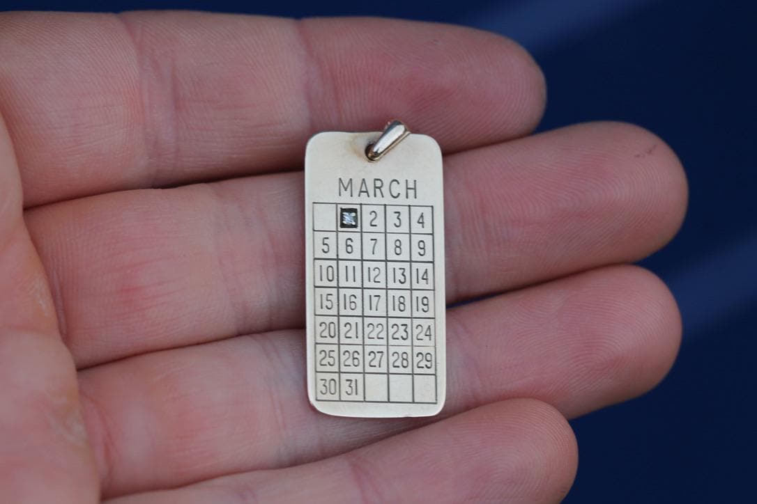 Vintage 9ct Gold March 1st Diamond Calendar Pendant