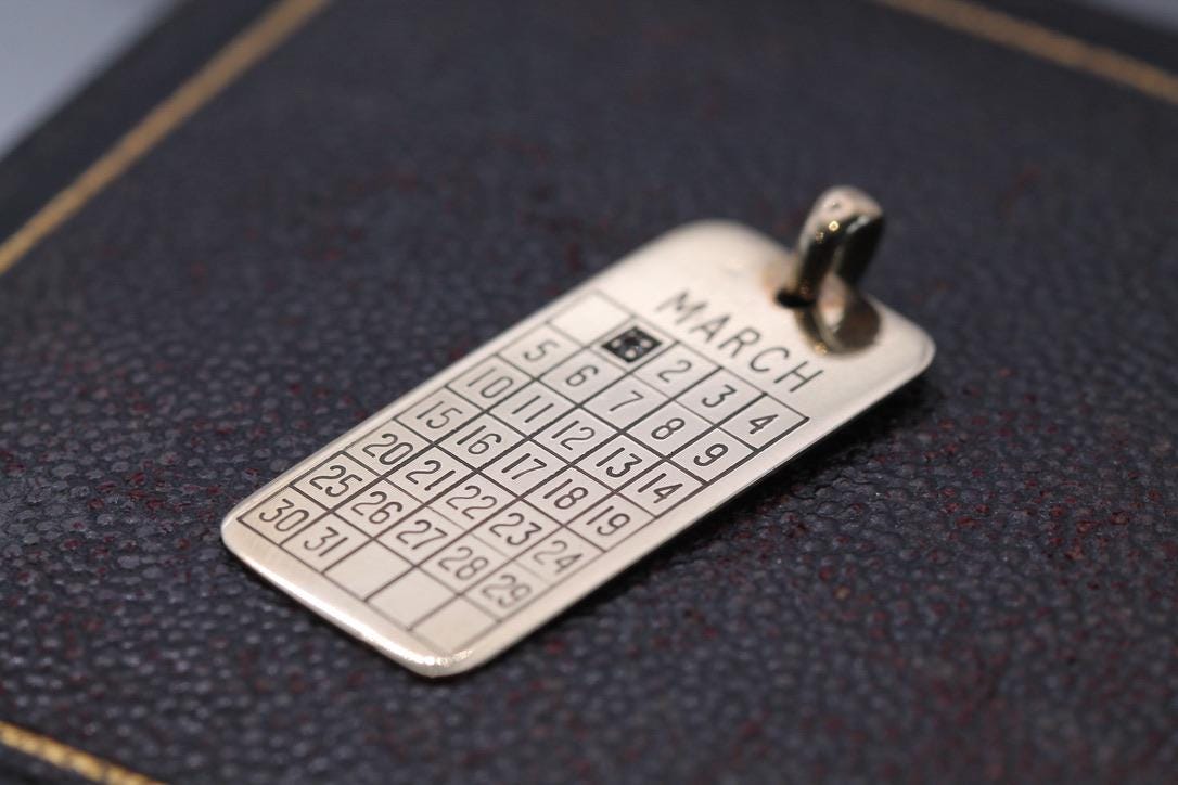 Vintage 9ct Gold March 1st Diamond Calendar Pendant