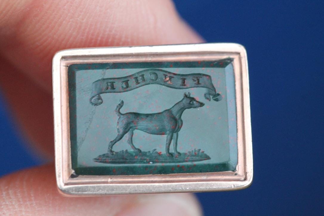 Antique 9ct Gold Pincher Dog Intaglio Crest Pendant, c.1860