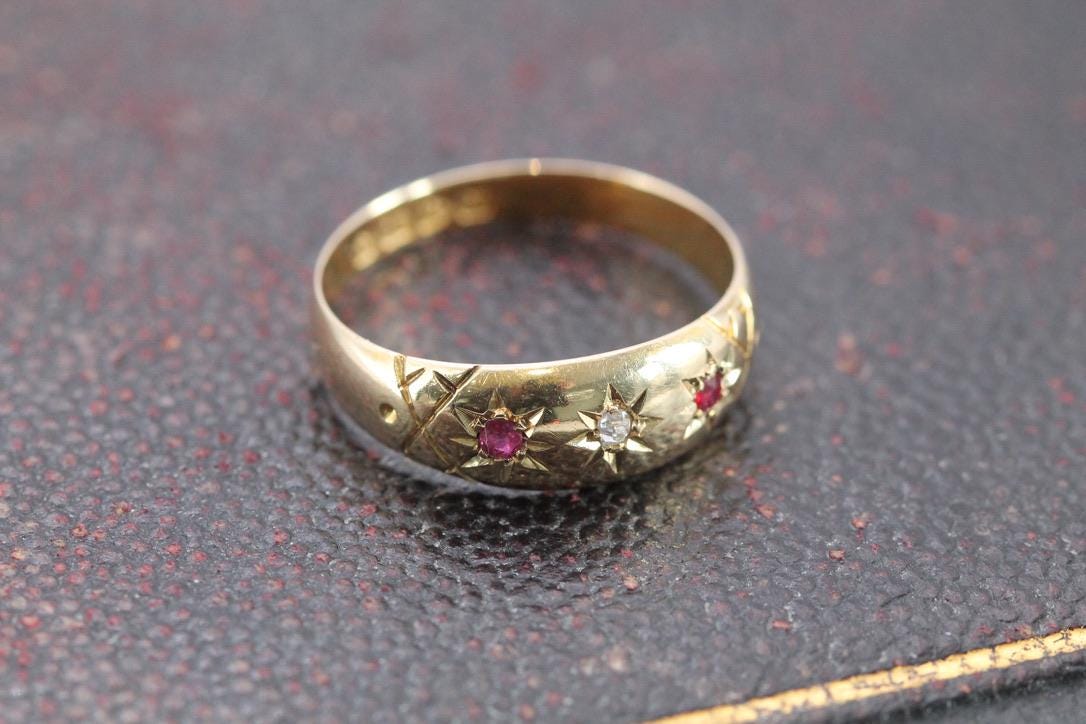 Antique-18ct-Gold-Diamond-Ruby-Gypsy-Set-Ring,-1908