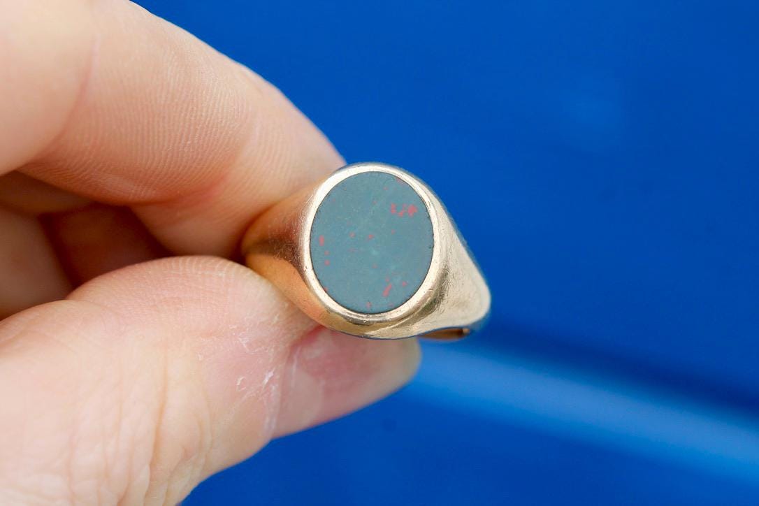 Vintage 9ct Gold Bloodstone Signet Ring