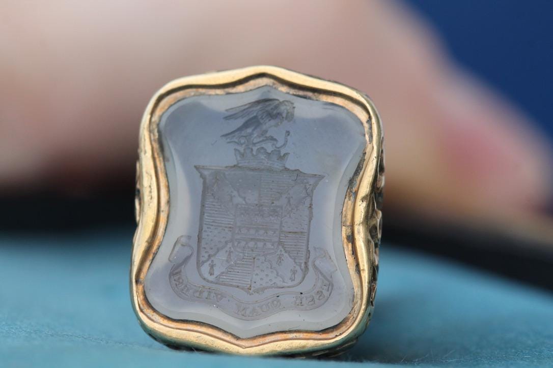 Antique 15ct Gold Intaglio Chalcedony Crest “Esse Quam Videri” Pendant, c.1860