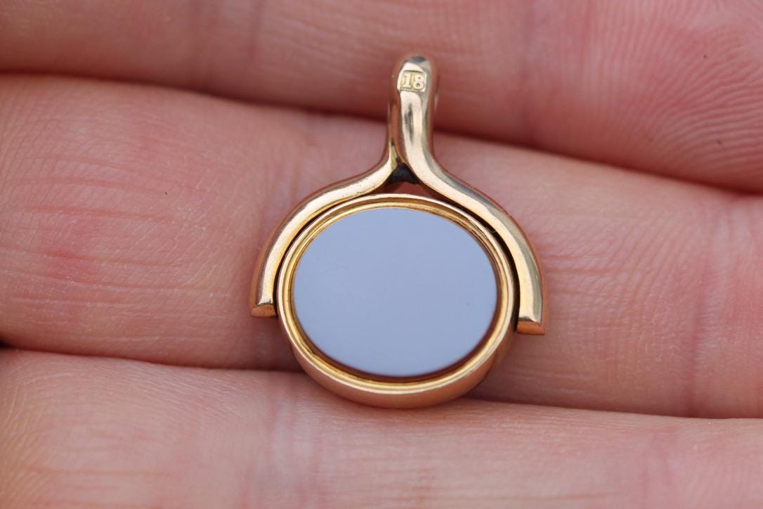 Antique 18ct Gold Sardonyx Bloodstone Spinner Pendant