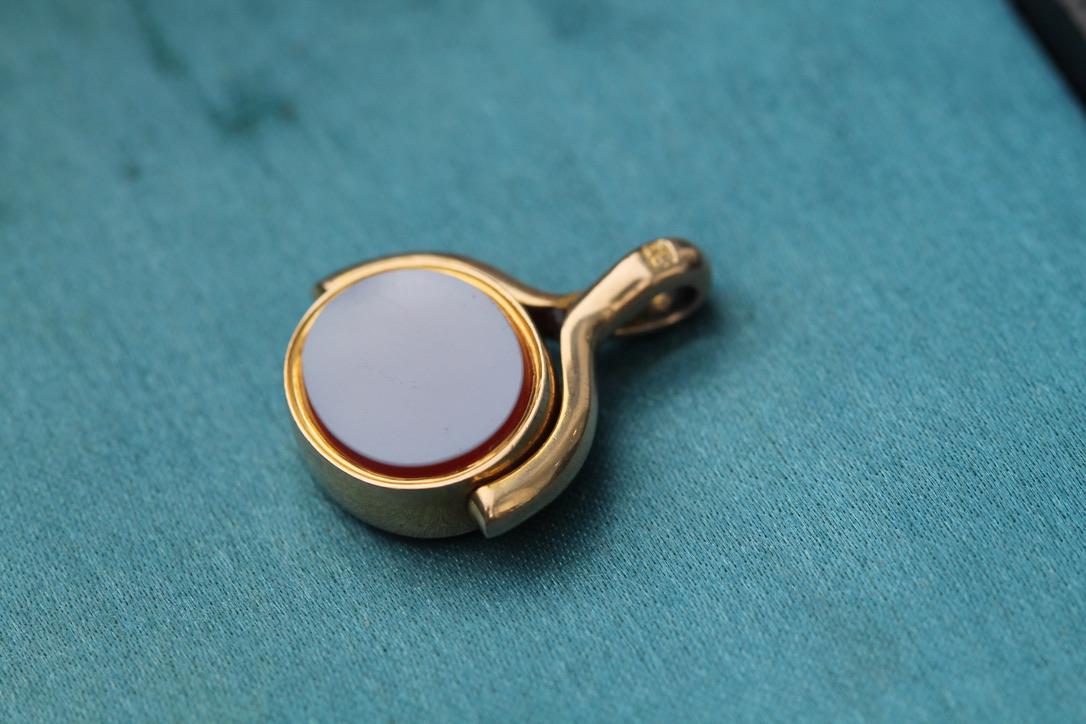 Antique 18ct Gold Sardonyx Bloodstone Spinner Pendant