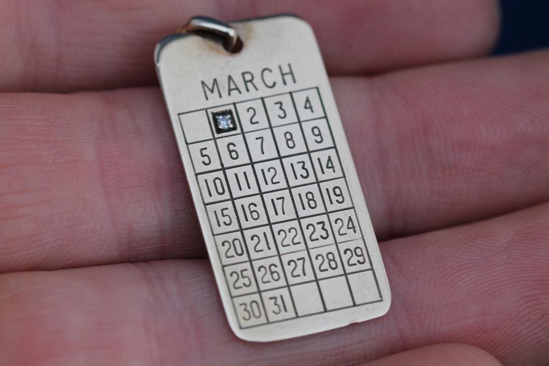 Vintage 9ct Gold March 1st Diamond Calendar Pendant