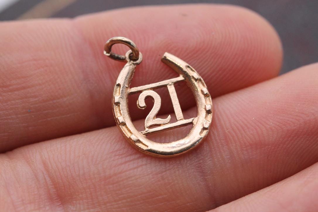 Vintage 9ct Gold "21" Lucky Horseshoe Charm