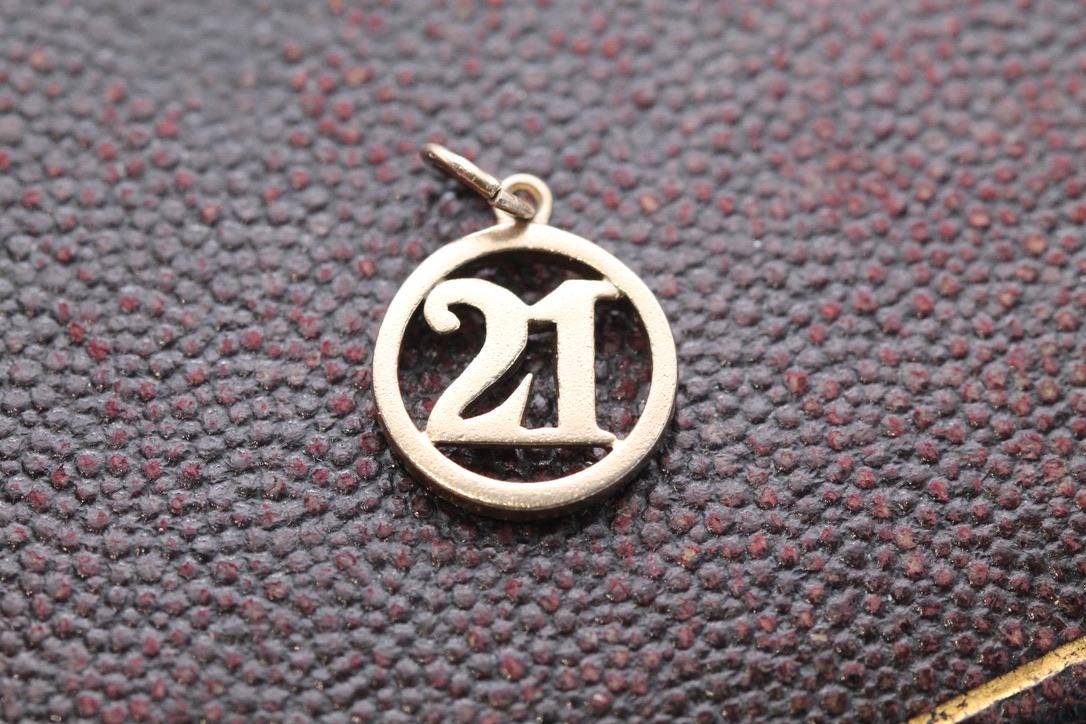 Vintage 9ct Gold "21" Birthday Charm