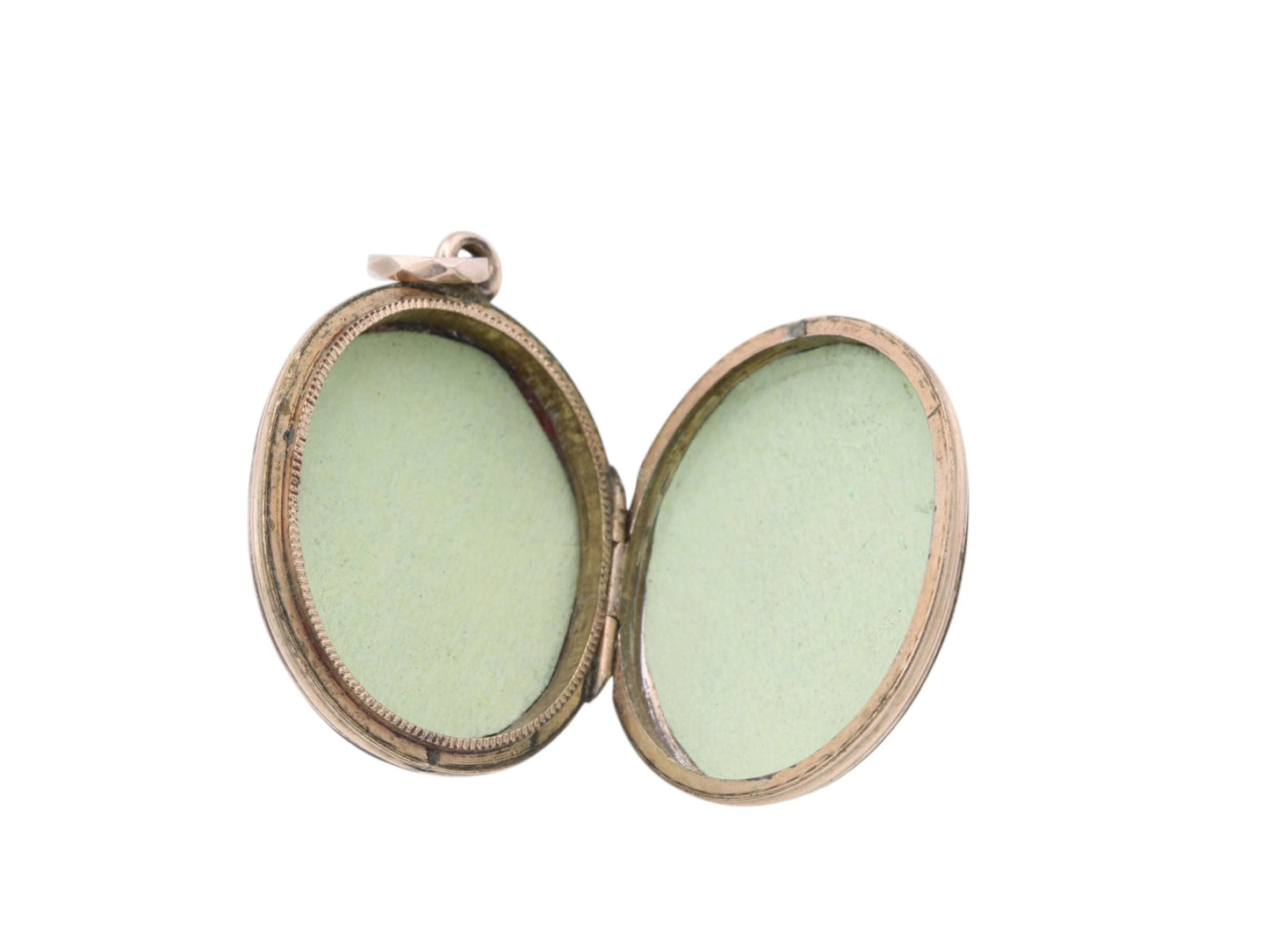 Antique 9ct Gold Chased Ivy Locket