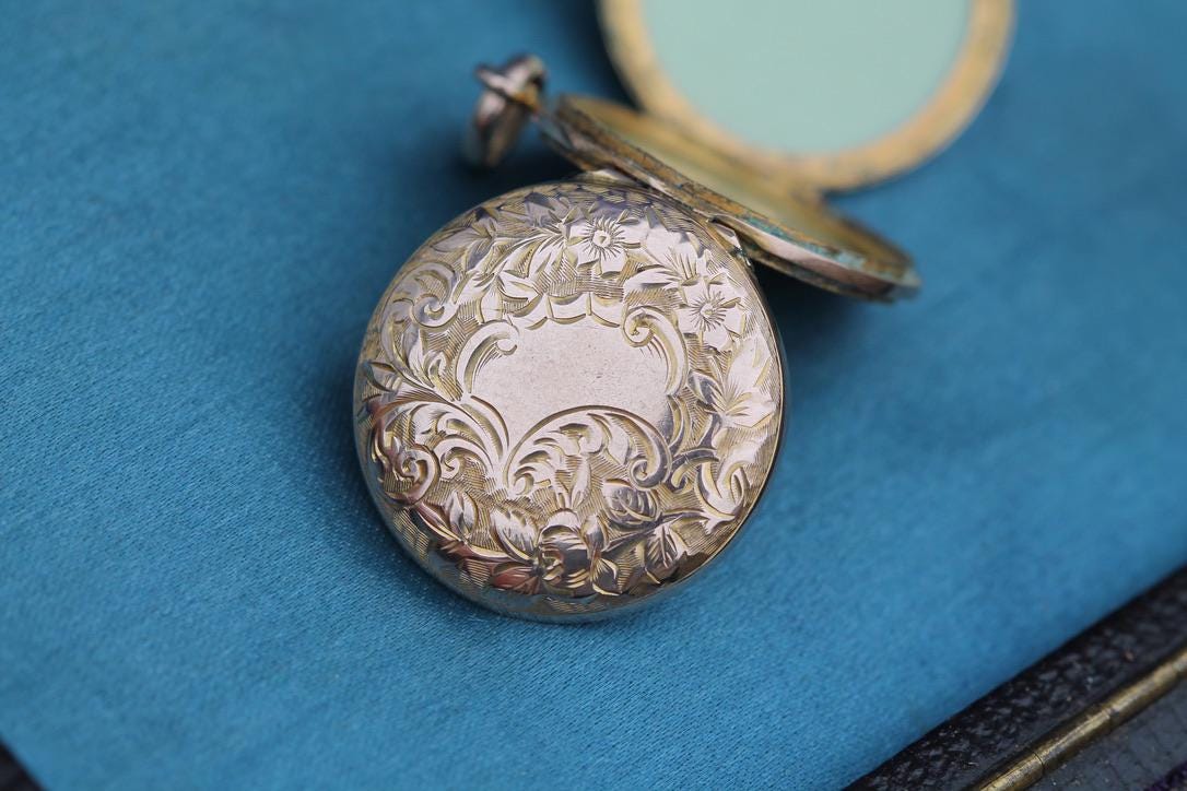 Antique 9ct Gold Triple Chased Locket