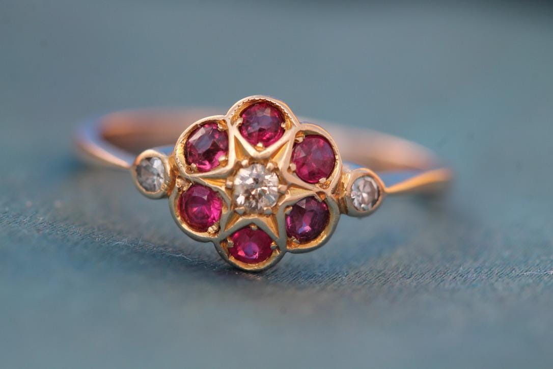 Antique 18ct Gold Diamond Ruby Cluster Ring