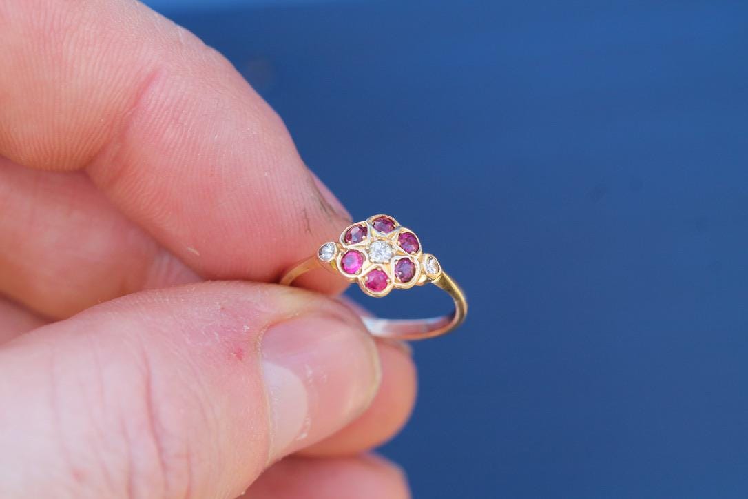 Antique 18ct Gold Diamond Ruby Cluster Ring