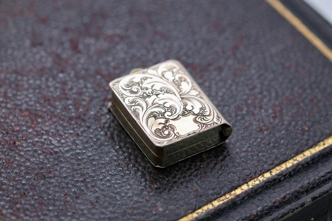 Antique 9ct Gold Chased Book Locket, c.1880