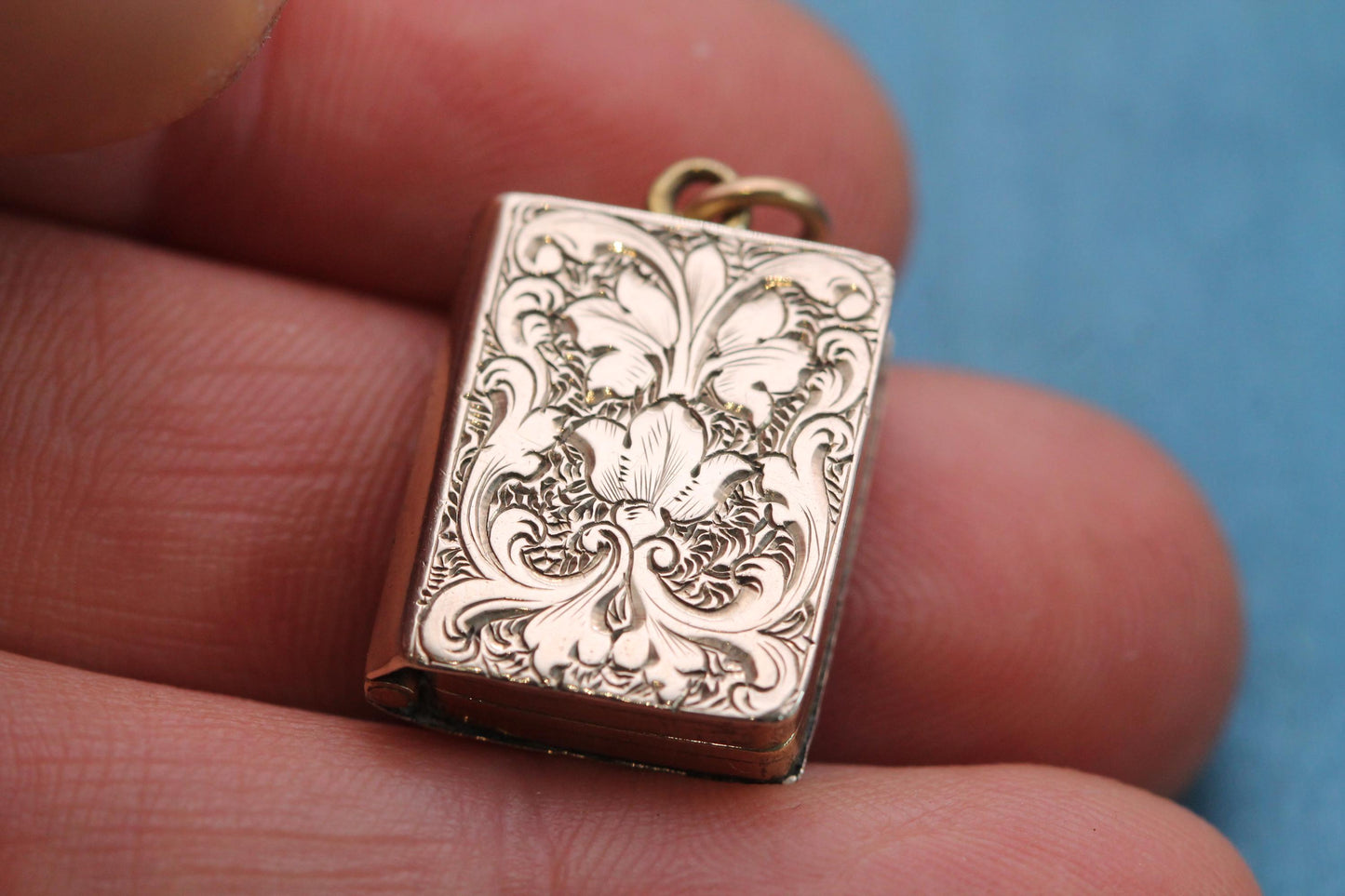 Antique 9ct Gold Chased Book Locket, c.1880