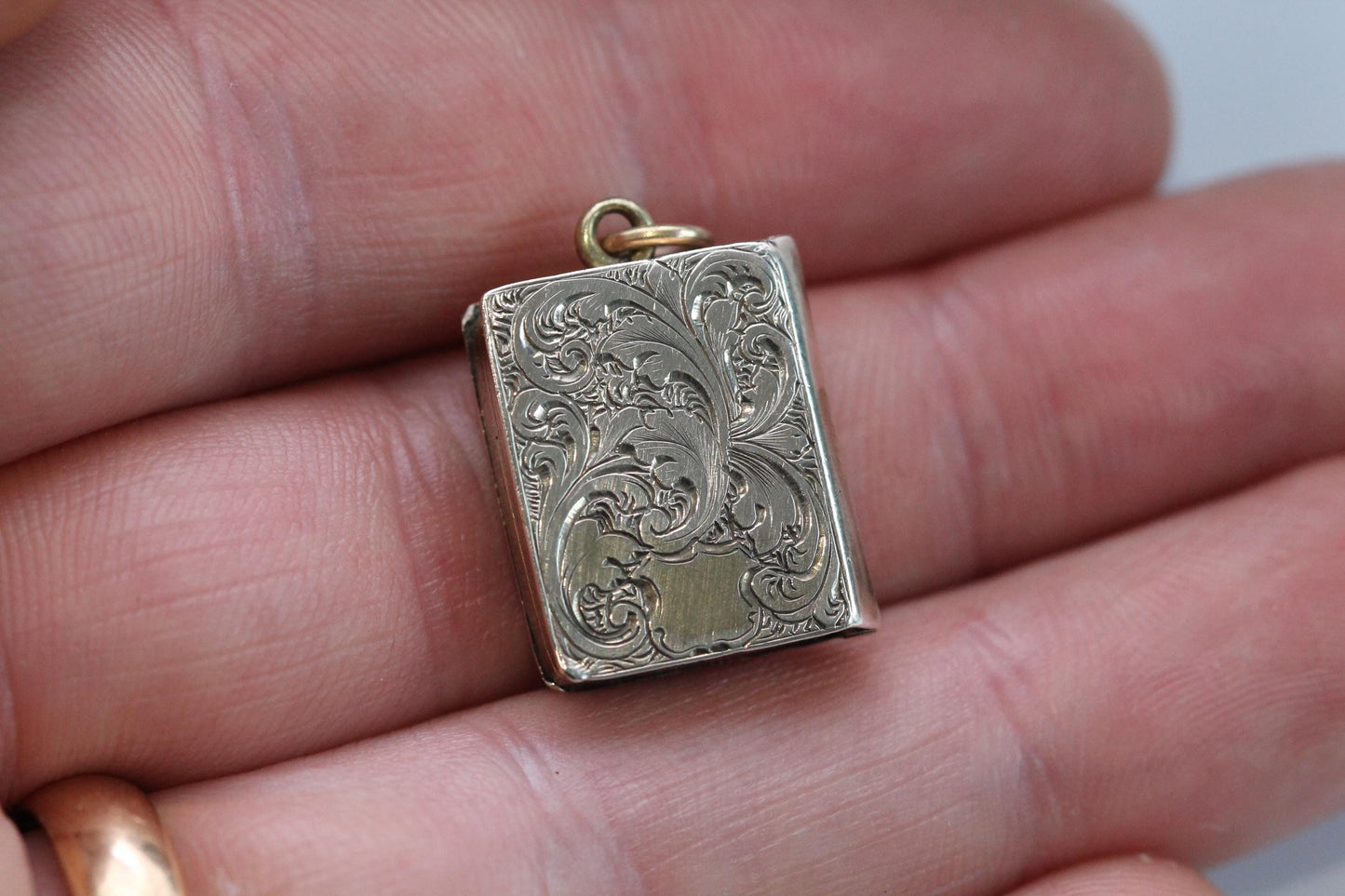 Antique 9ct Gold Chased Book Locket, c.1880