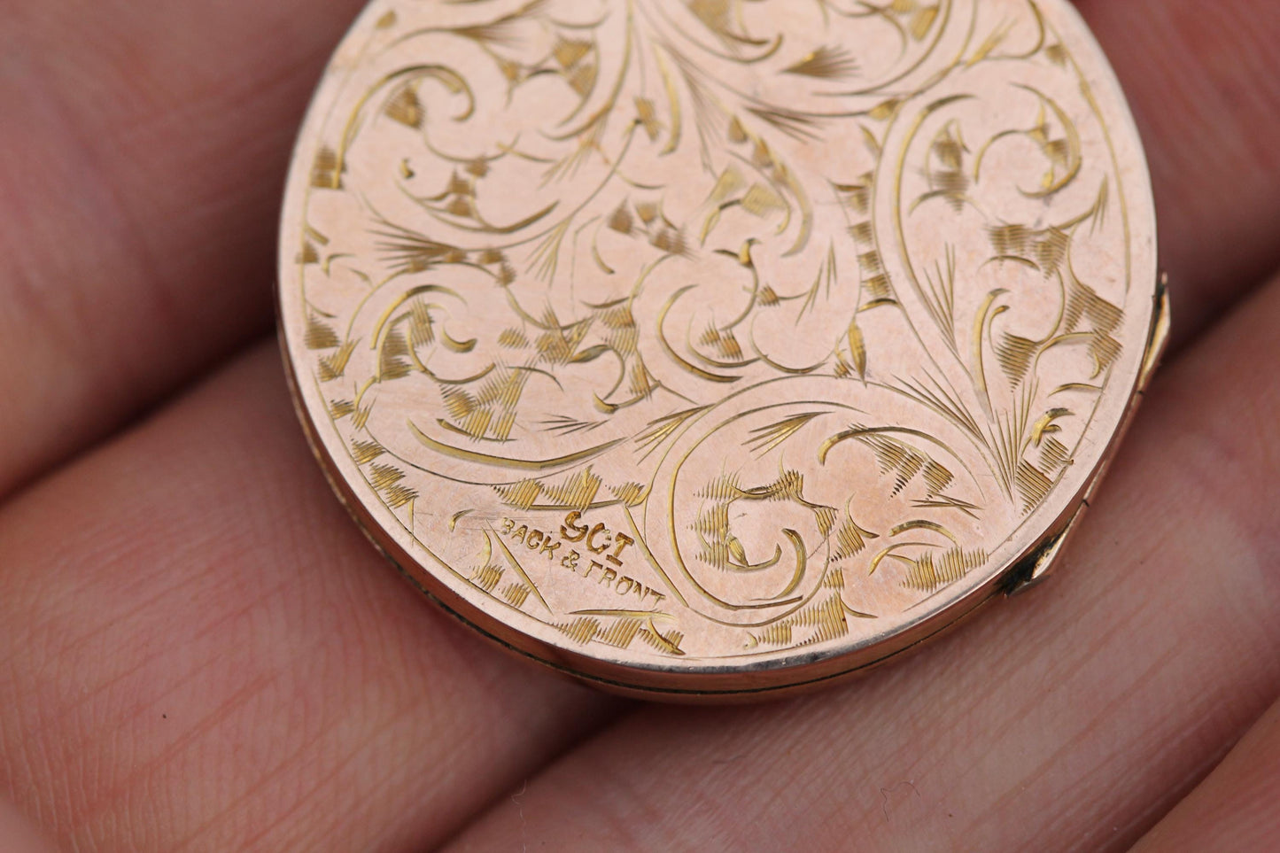 Antique 9ct Gold Chased Floral Locket