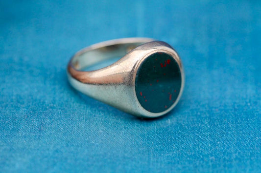 Vintage 9ct Gold Bloodstone Signet Ring