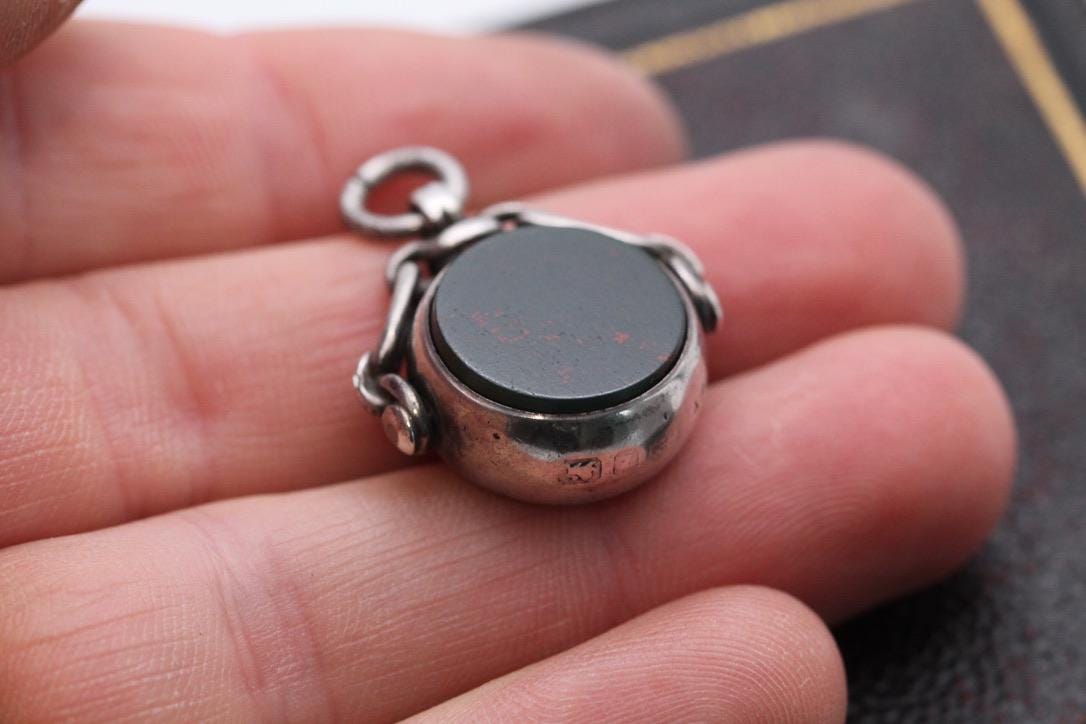 Antique-Sterling-Silver-Bloodstone-Spinner-Pendant-|-Victorian