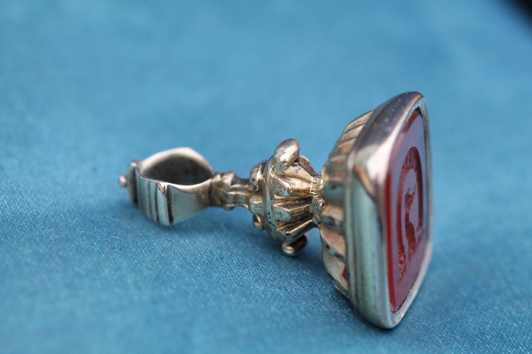 Antique 9ct Rolled Gold Intaglio "Obedience" Greyhound Seal Pendant