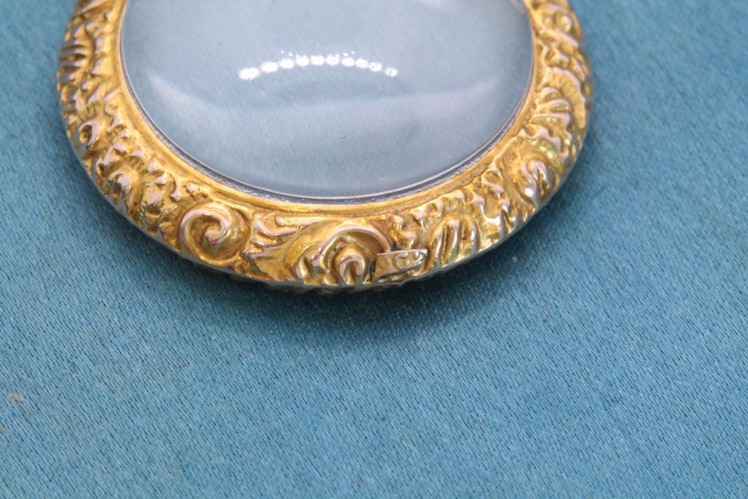 Antique 9ct Yellow Gold Embossed Locket