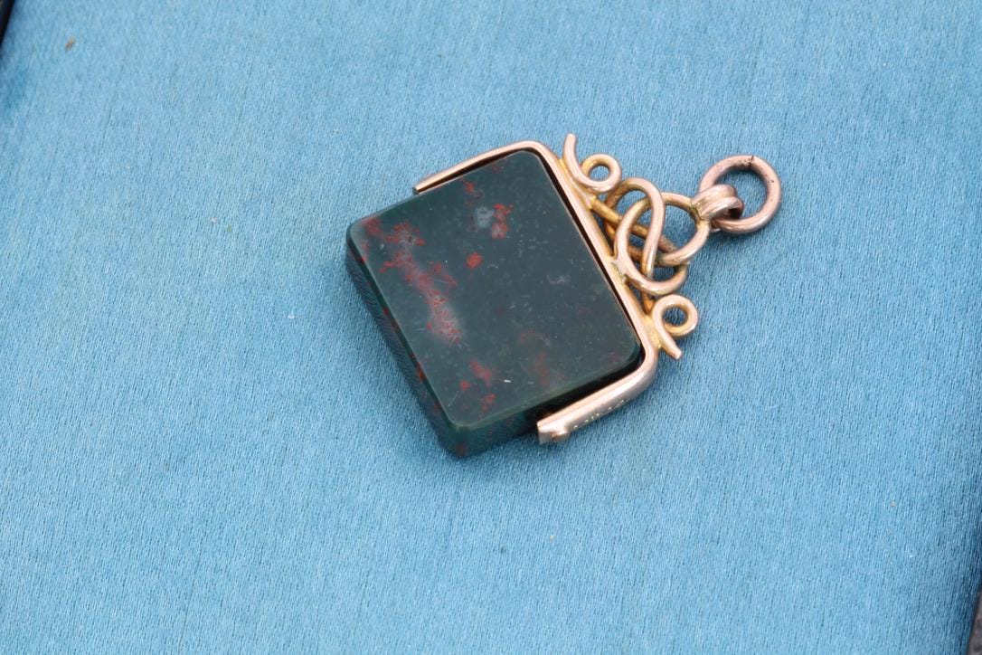 Antique 9ct Gold Bloodstone Spinner, 1930