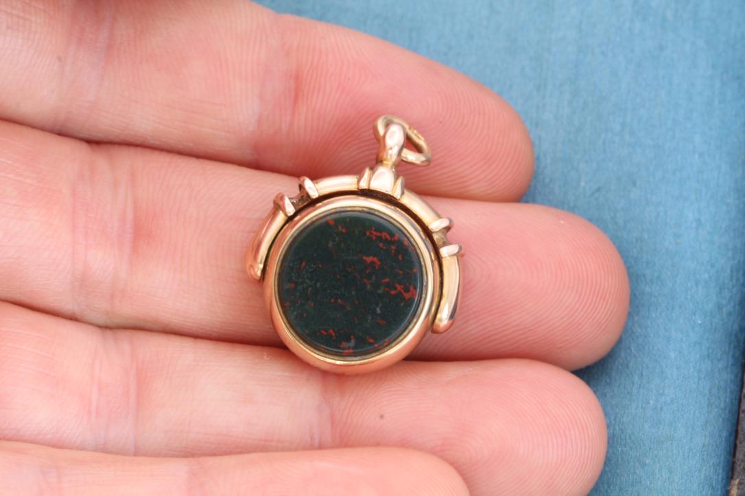 Antique 18ct Gold Bloodstone Carnelian Spinner Pendant, 1882