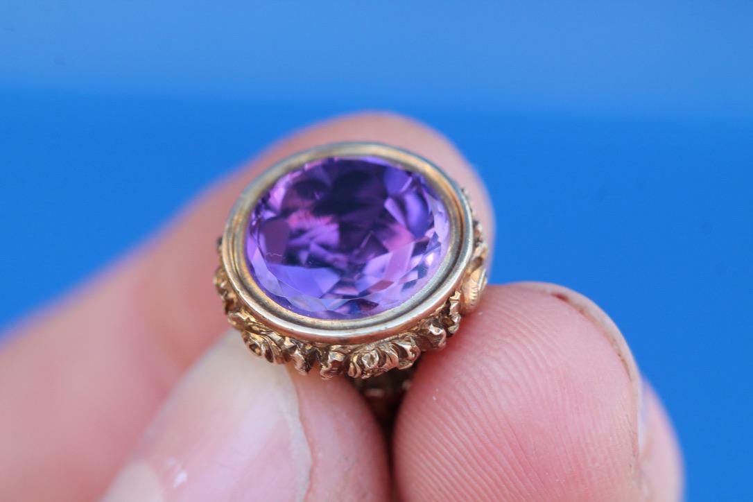 Antique Georgian 15ct Gold Floral Chased Amethyst Pendant