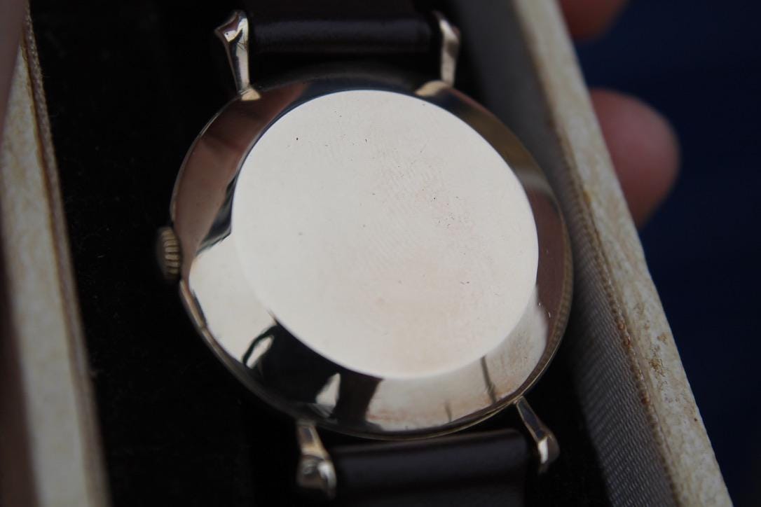 Vintage-9ct-Gold-Jaeger-LeCoultre-Gentleman's-Manual-Wind-Watch,-1961