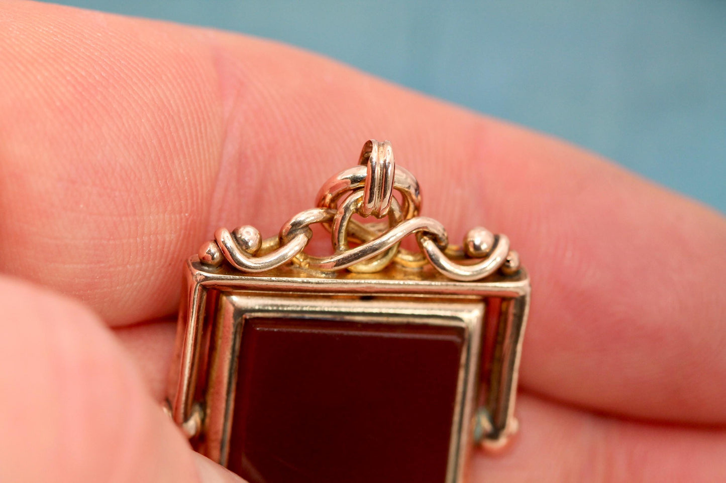 Antique 9ct Gold Bloodstone Carnelian Spinner Pendant
