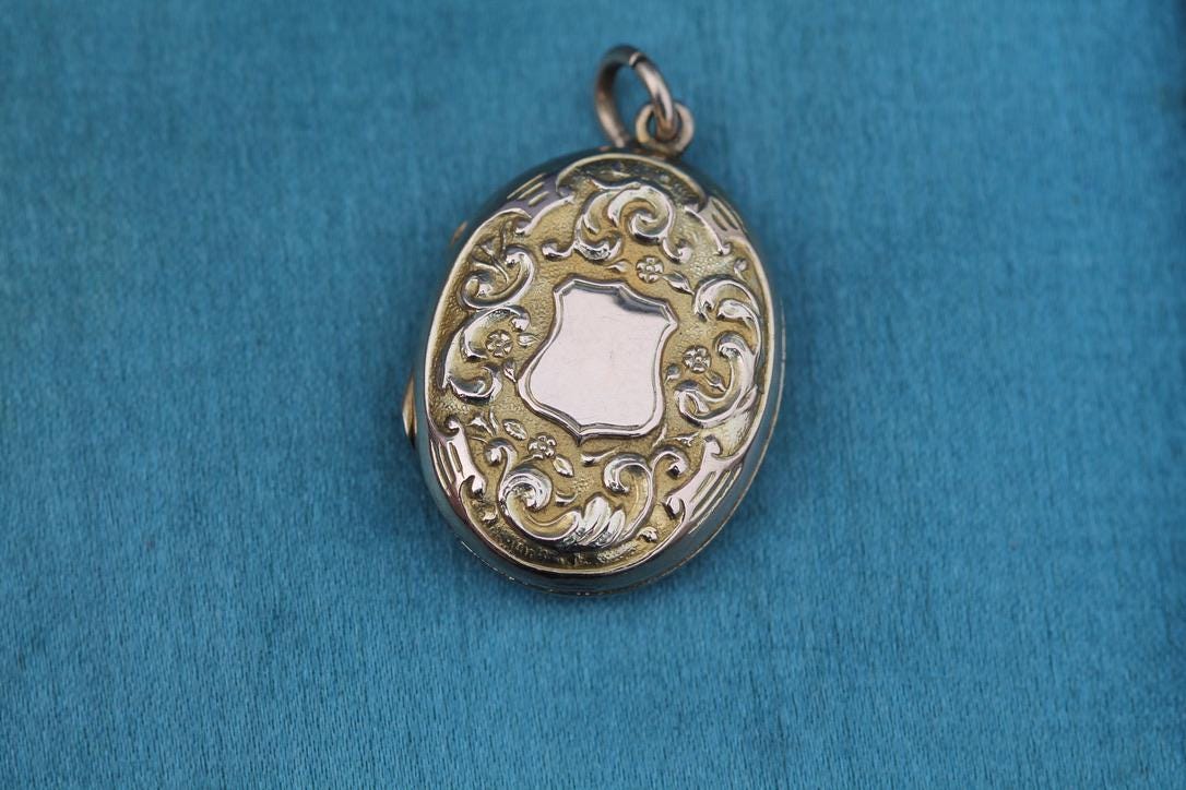 Antique 9ct Gold Embossed Shield Locket