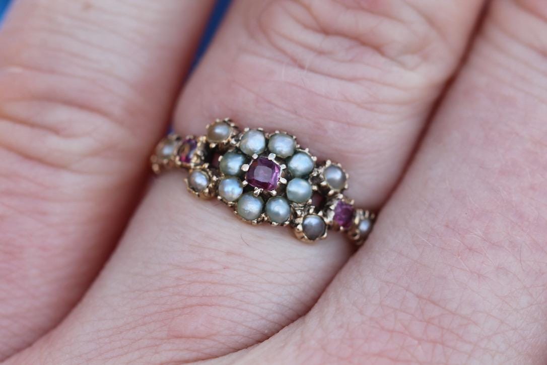 Antique Georgian 18ct Gold Floral Chased Ruby & Pearl Ring, c.1830