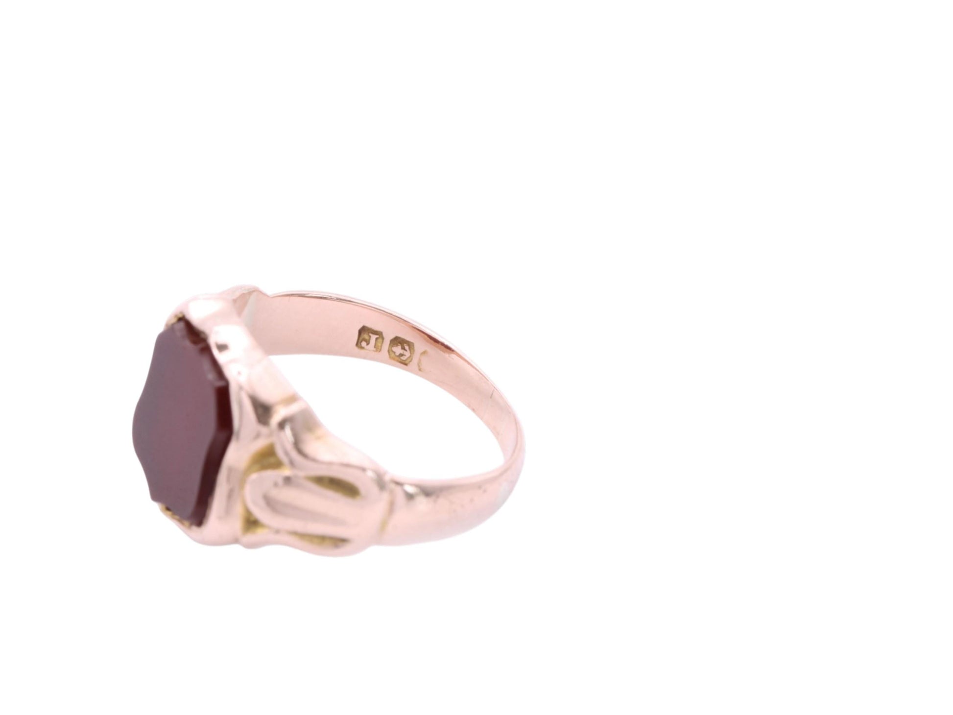 Antique-9ct-Rose-Gold-Carnelian-Shield-Signet-Ring,-1916