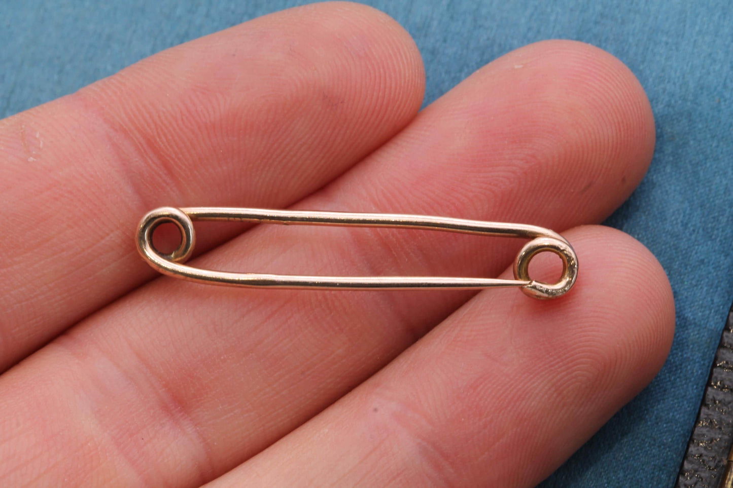 Antique 9ct Gold Dress Safety Pin Brooch