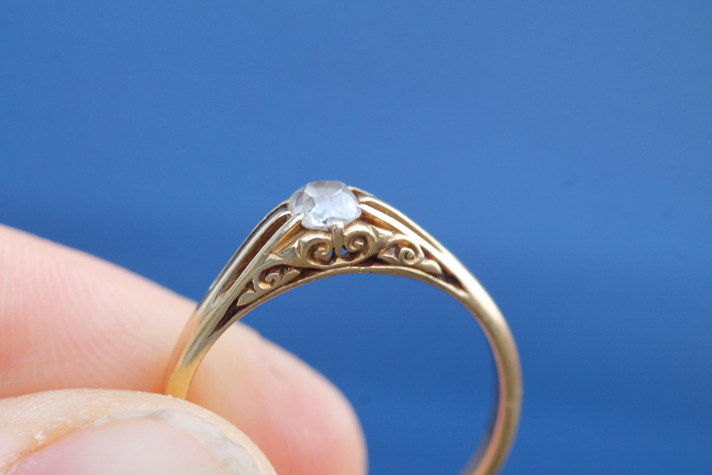 Antique 18ct Yellow Gold Cushion Cut Diamond Chased Ring, 1918