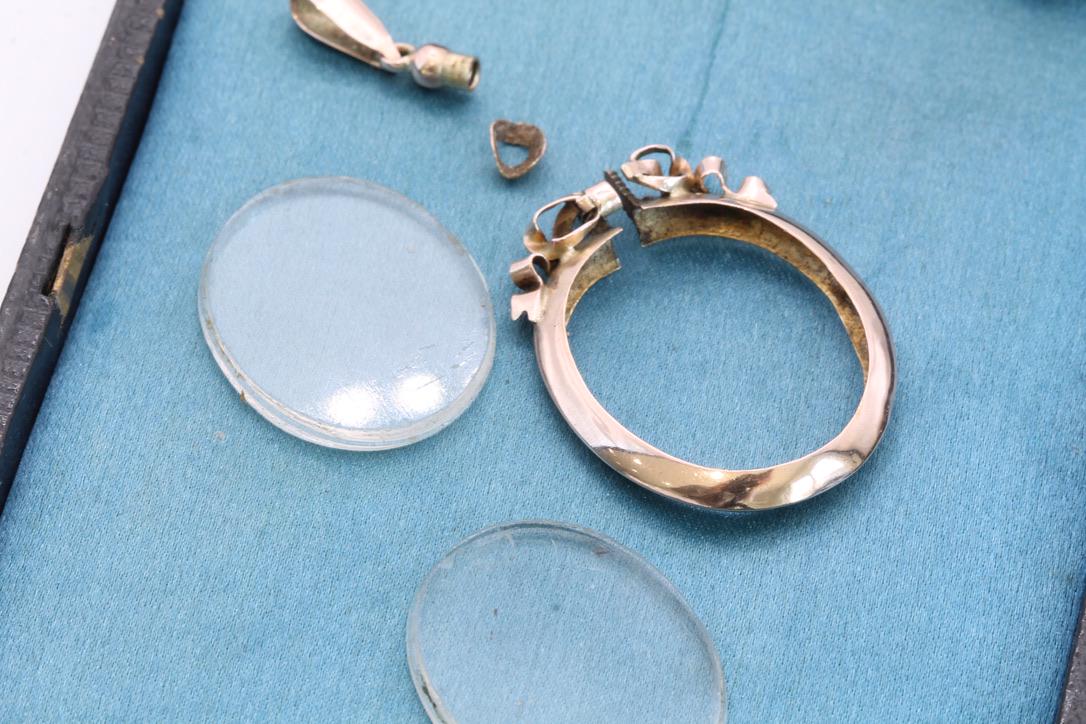 Antique 9ct Gold Bow Glass Locket, 1913