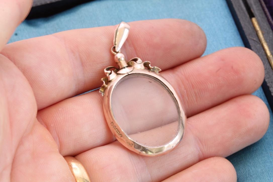 Antique 9ct Gold Bow Glass Locket, 1913