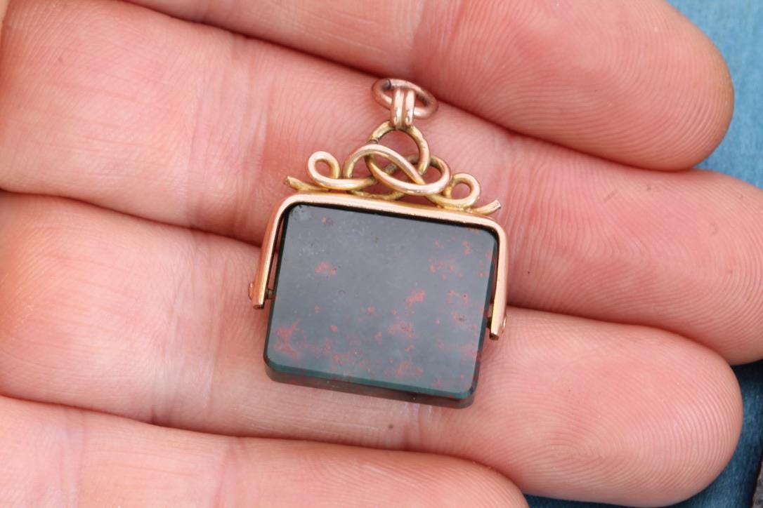 Antique 9ct Gold Bloodstone Spinner, 1930