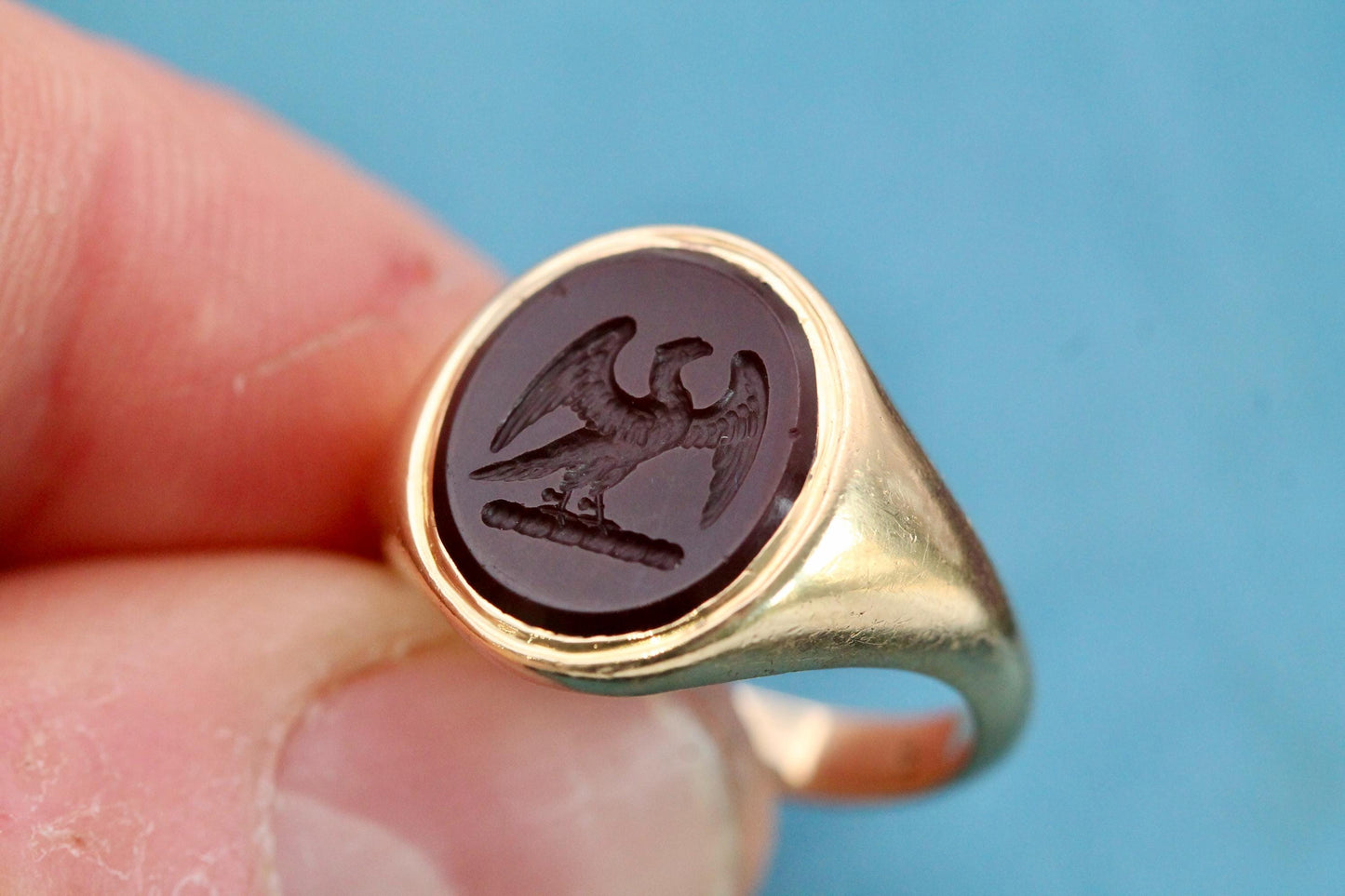 Vintage 18ct Gold Intaglio Carnelian Eagle Signet Ring, 1951