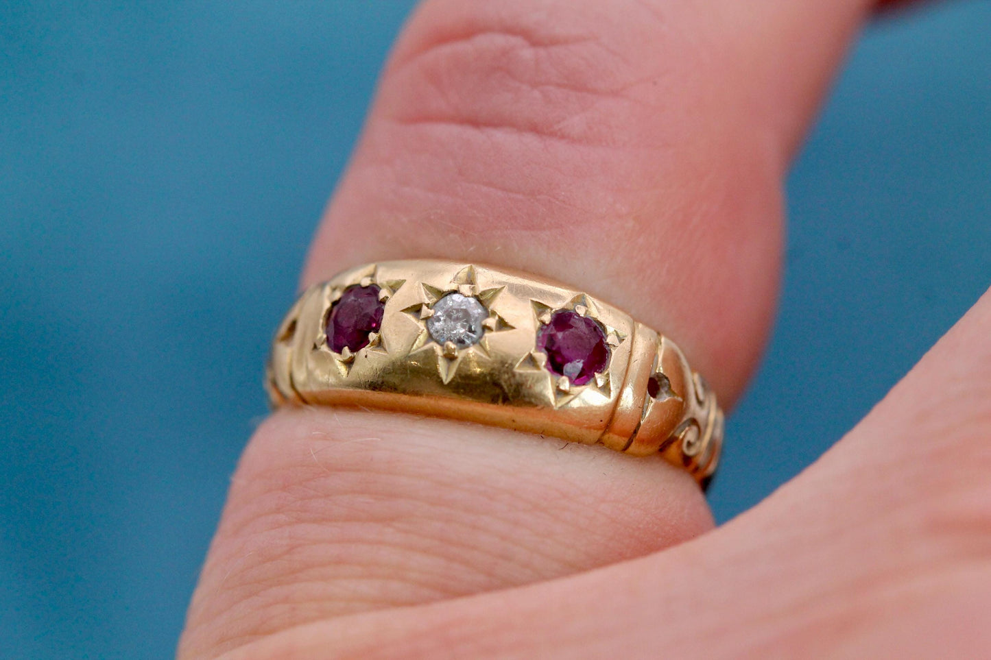 Antique-18ct-Gold-Diamond-Ruby-Gypsy-Set-Ring,-1915